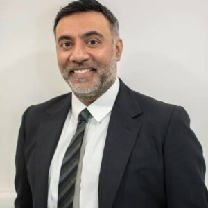 Mr Vik Sharma, MBBS, BSc, FRCOphth, Cataract & Refractive Surgery, London, England